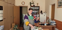 Жители района Крылатское передали книги для создания библиотеки в помещении районного Совета ветеранов